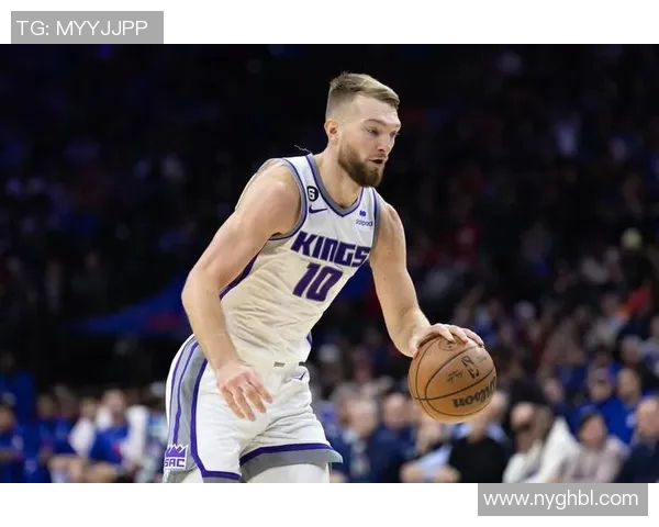 克里斯蒂突破妙传 里夫斯三分应声入网