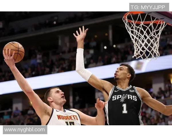 解说:为了在后续漫长且艰难的常规赛能撑下去 马刺需要一个内线 解说:为了在后续漫长且艰难的常规赛能撑下去 马刺需要一个内线