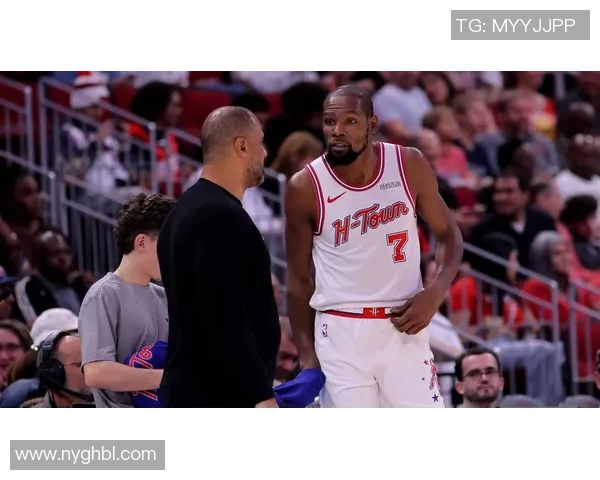 三场狂砍102分，37岁杜兰特创火箭最年长纪录！终于等到乌度卡被迫觉醒